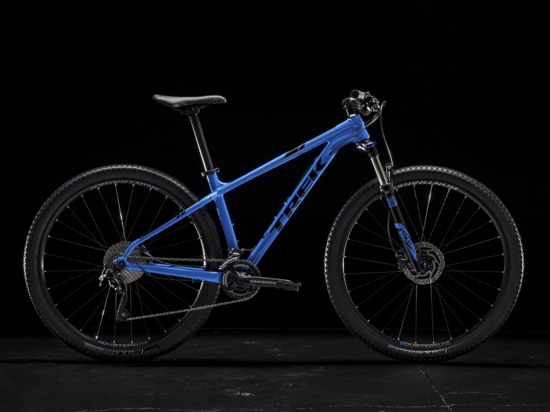 Trek x caliber 8 on sale blue