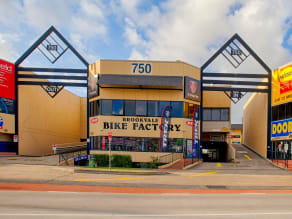 Trek factory store store