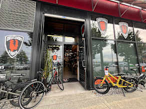Trek bike shop hours 2025