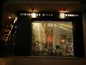 Trek retail stores discount