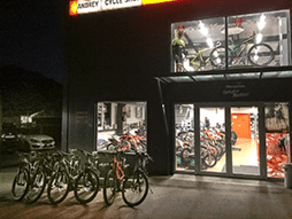 Trek bike shop hours 2025