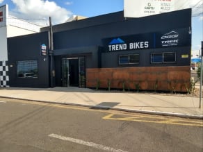 Trek usa store top