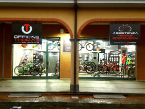 Trek flagship store clearance
