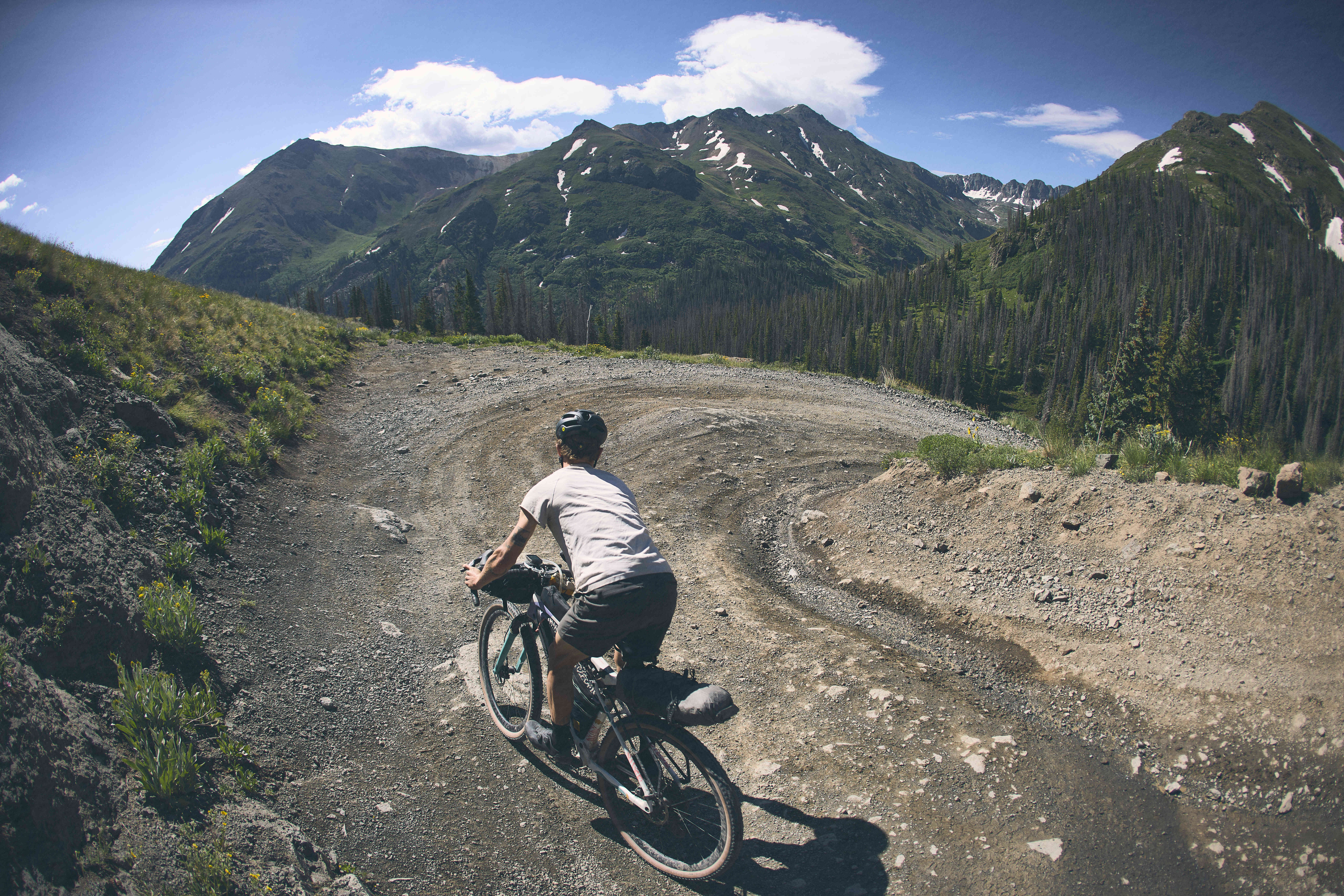 2026 CheckOUT SL 5 Gravel Road Bike banner 1