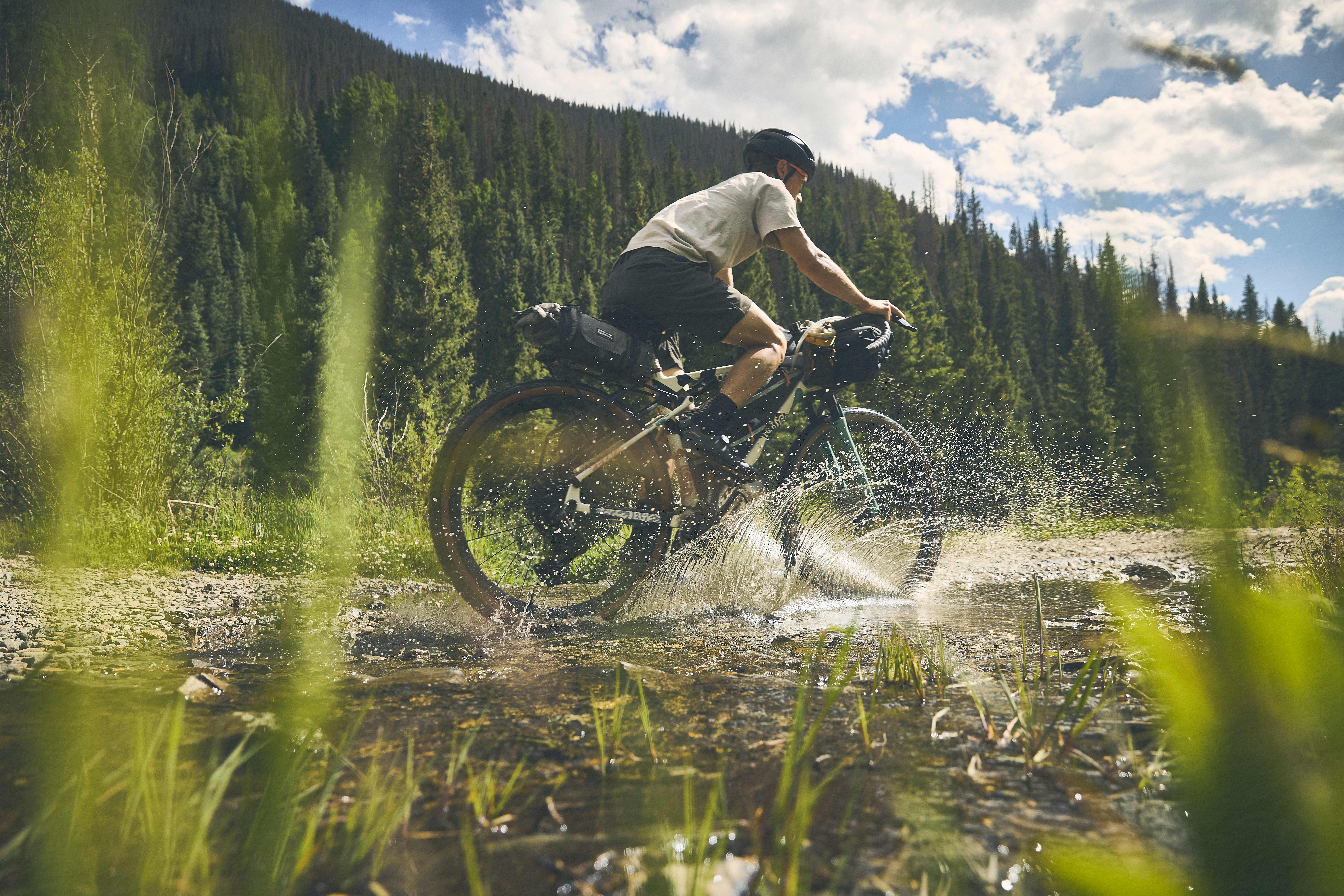 2026 CheckOUT SL 5 Gravel Road Bike banner 8