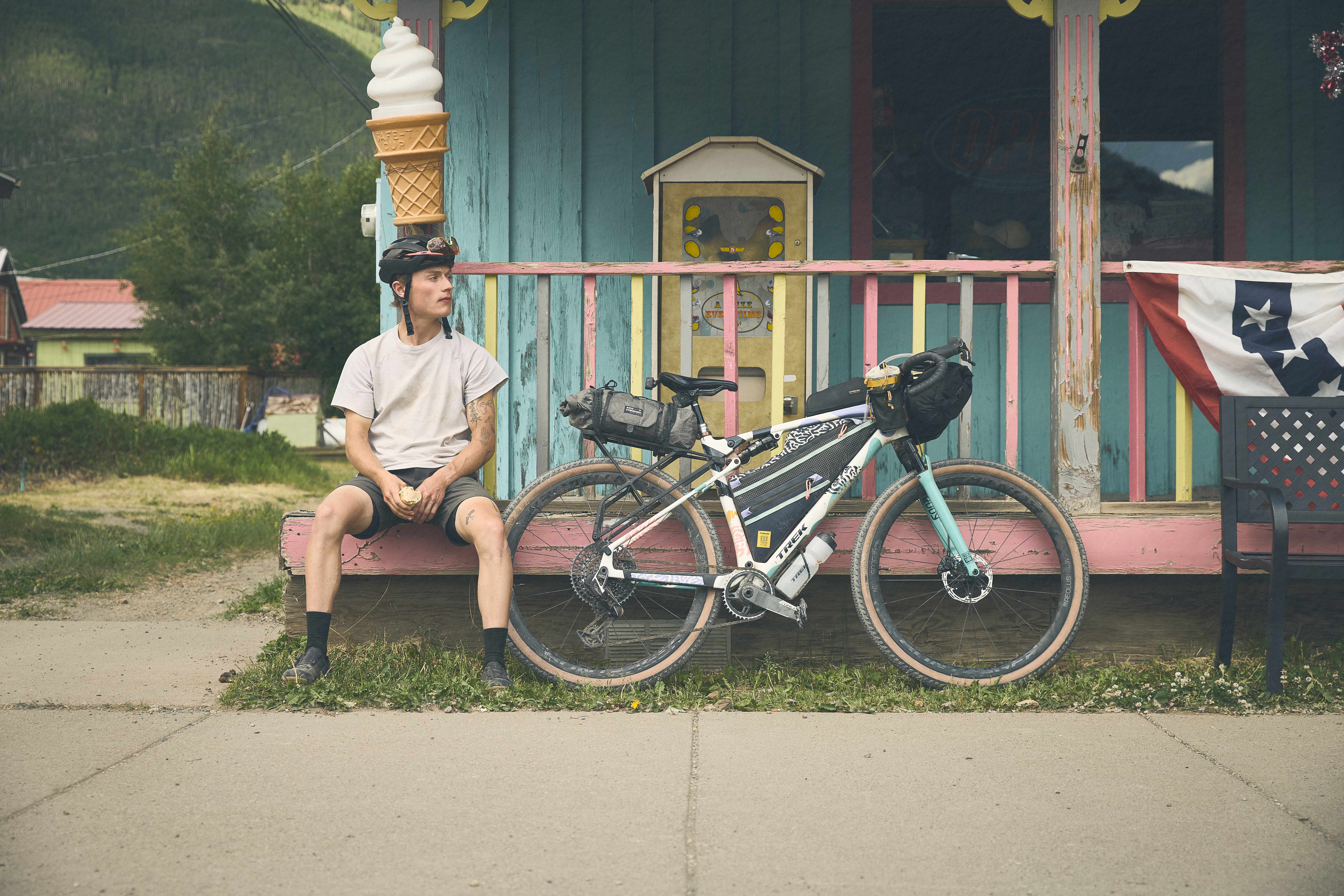 2026 CheckOUT SL 5 Gravel Road Bike banner 9