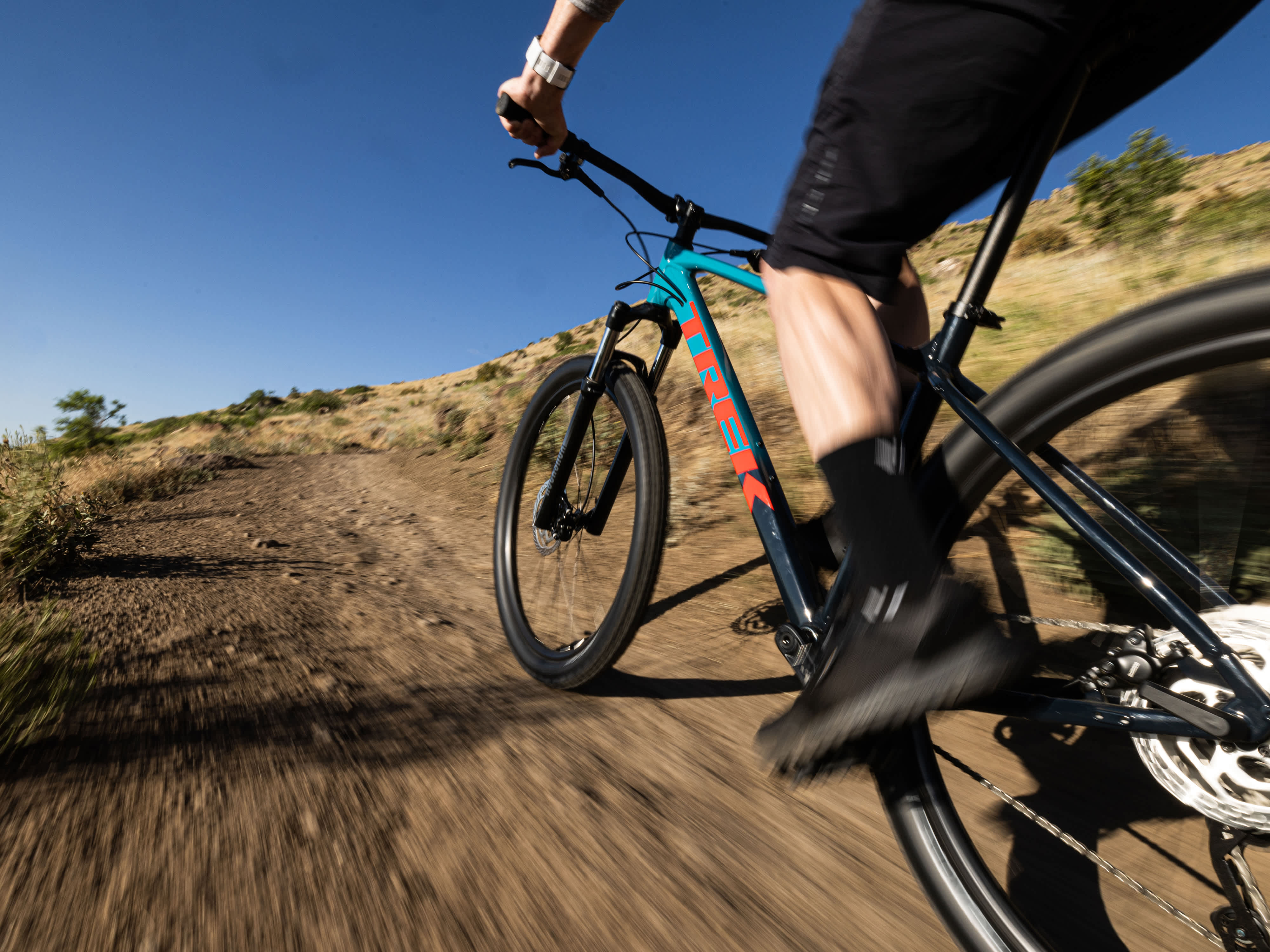 2026 Marlin 6 Gen 3 Hardtail Mountain Bike banner 2