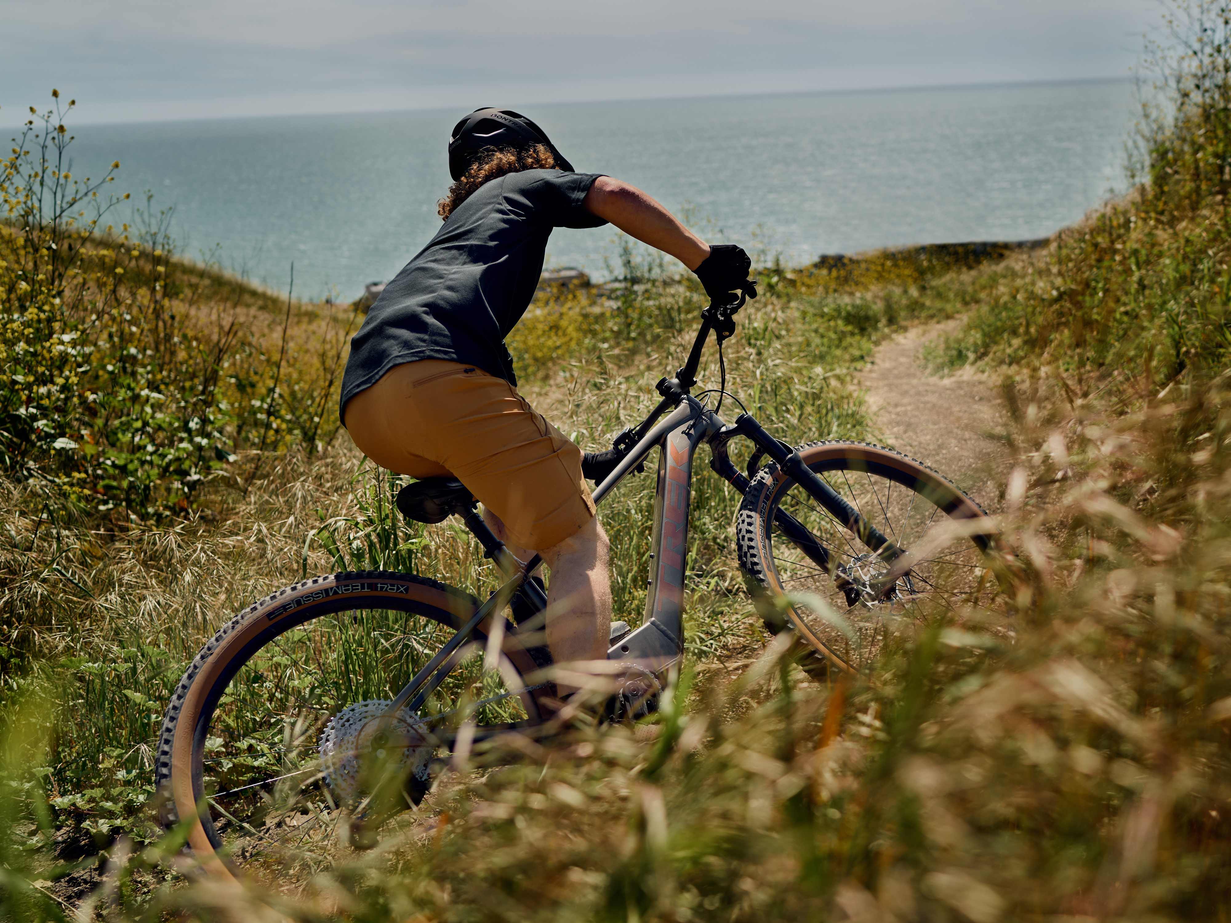 2025 Marlin+ 6 Hardtail Electric Mountain Bike banner 2