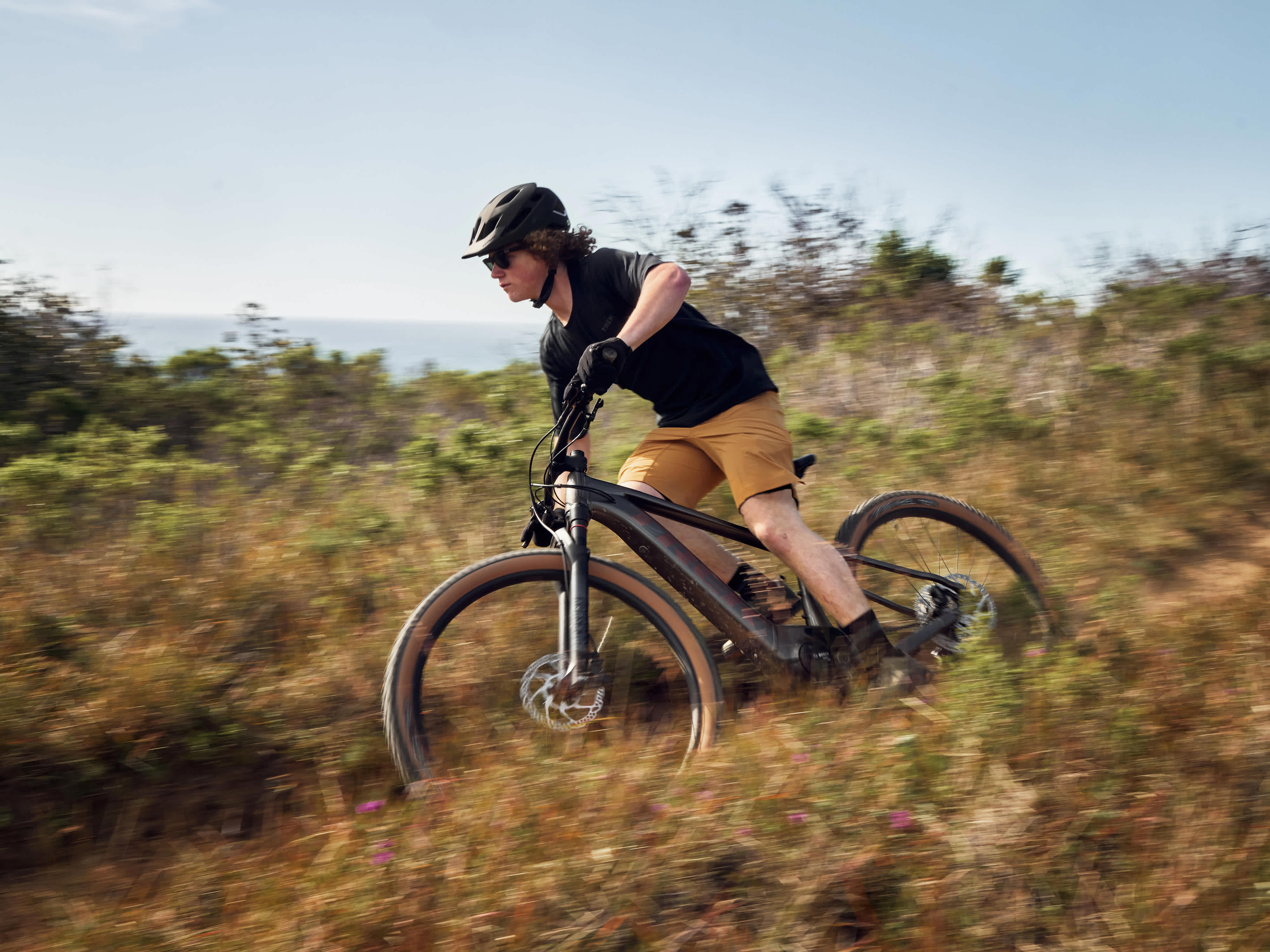 2025 Marlin+ 6 Hardtail Electric Mountain Bike banner 3