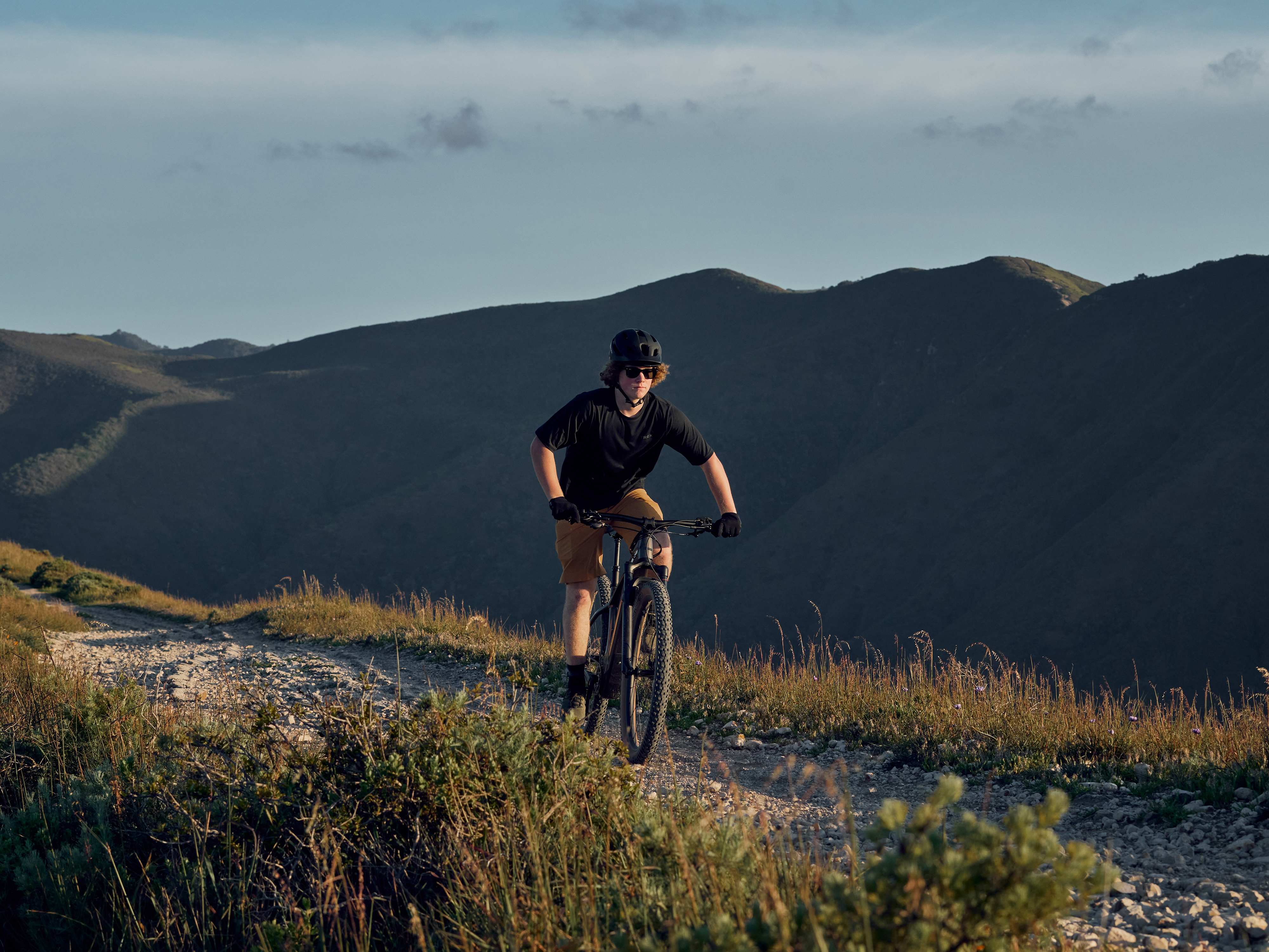 2025 Marlin+ 6 Hardtail Electric Mountain Bike banner 4