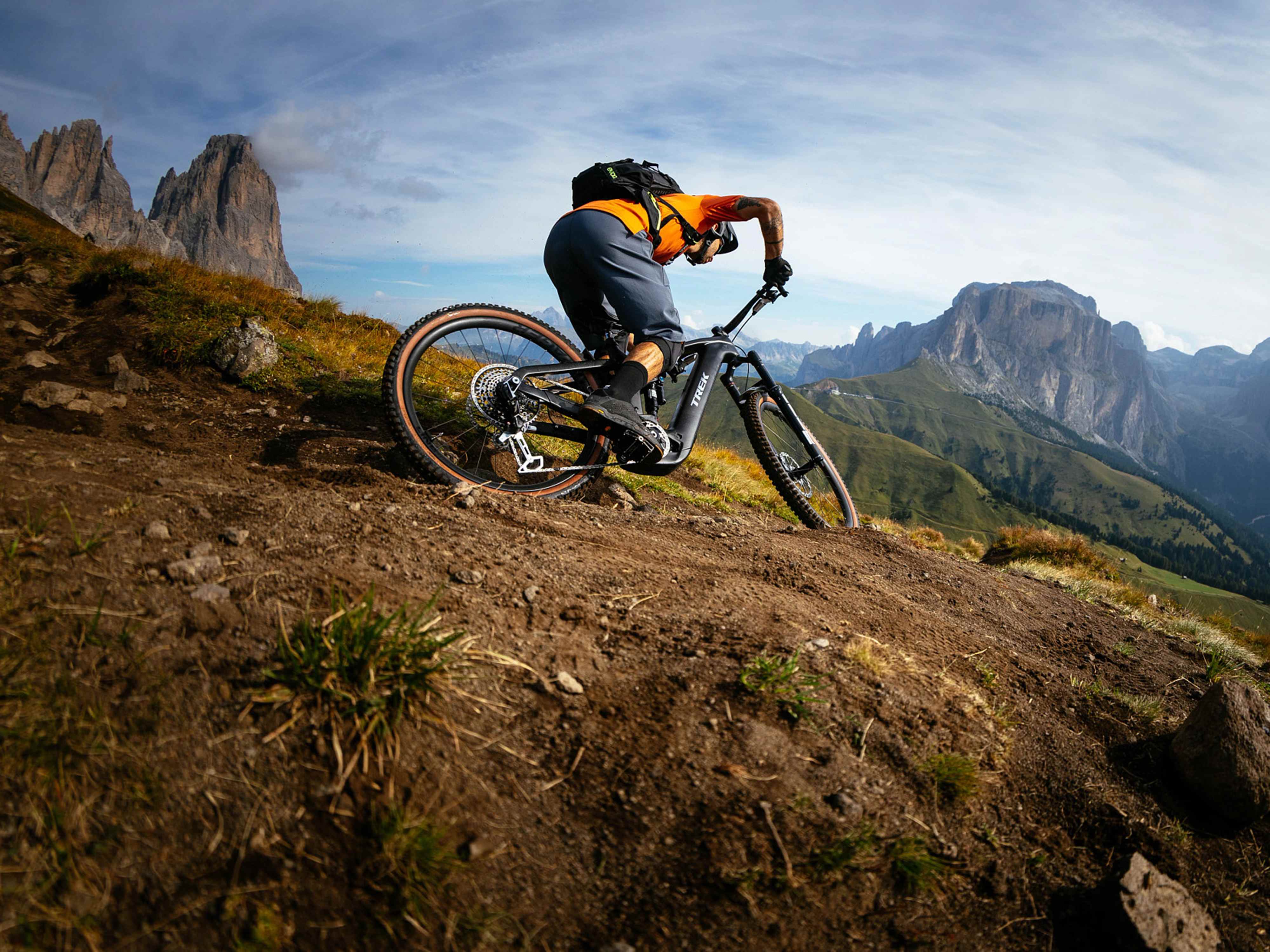 2026 Rail+ 8 Gen 5 Full Suspension Electric Mountain Bike banner 2