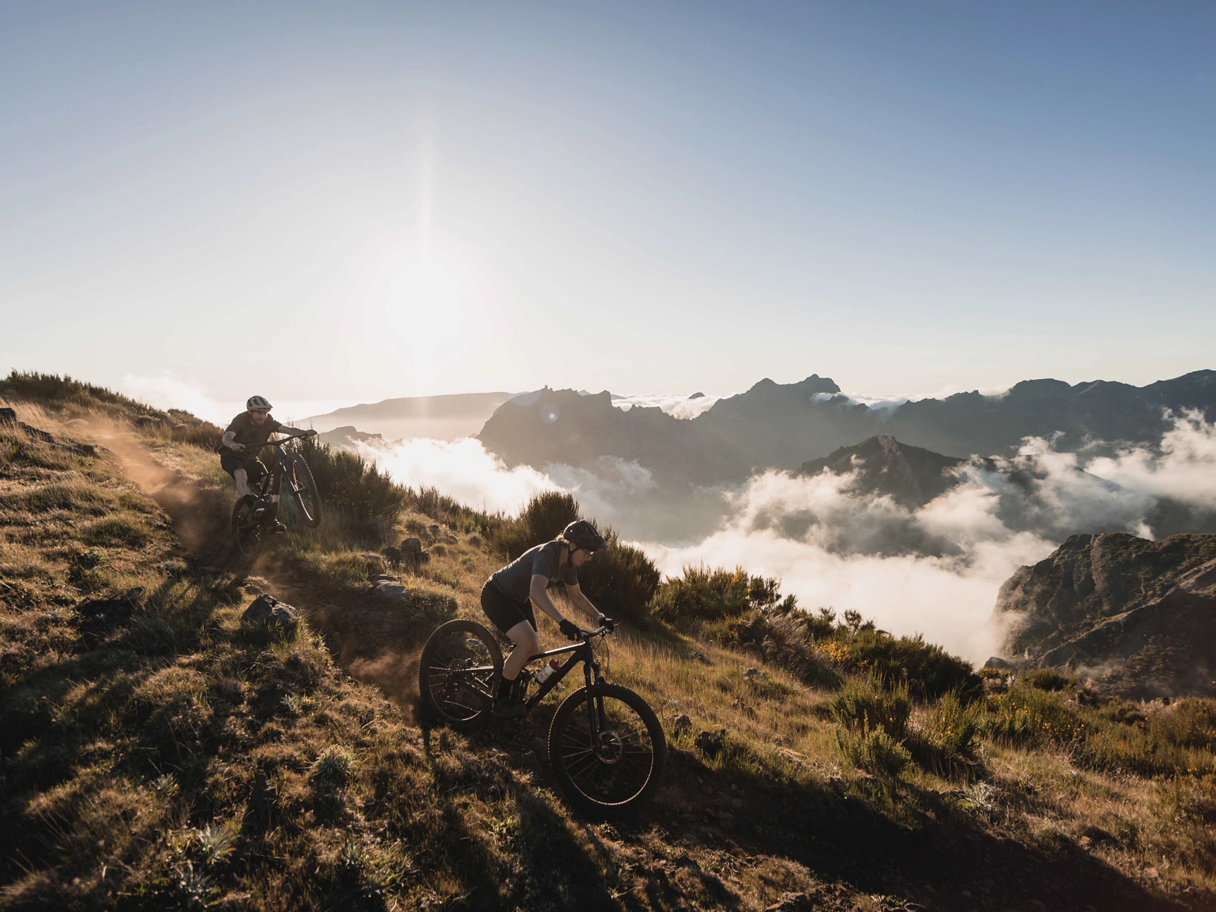 2025 Top Fuel 9.9 X0 AXS Gen 4 Full Suspension Mountain Bike banner 4