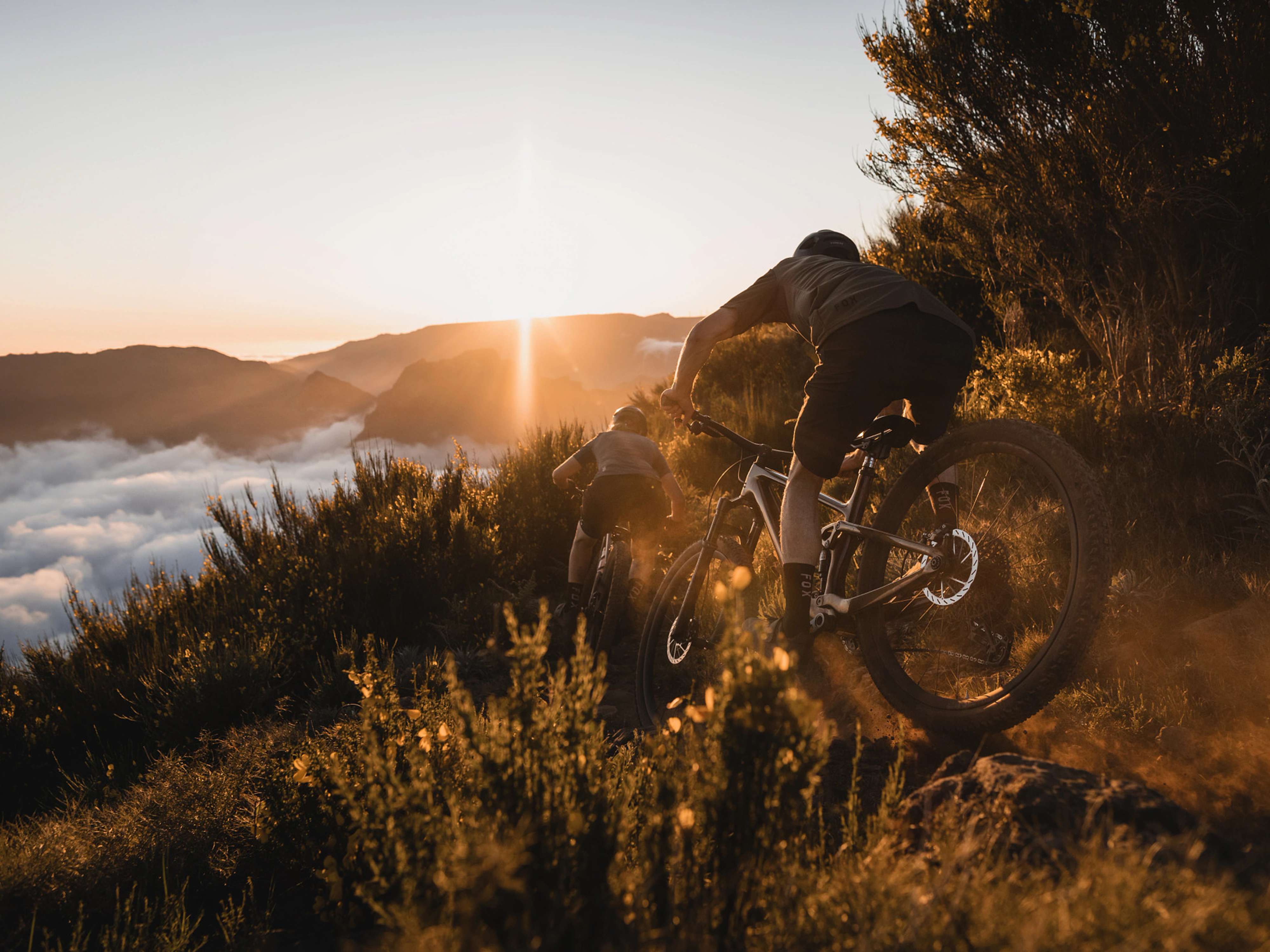 2025 Top Fuel 9.9 X0 AXS Gen 4 Full Suspension Mountain Bike banner 5