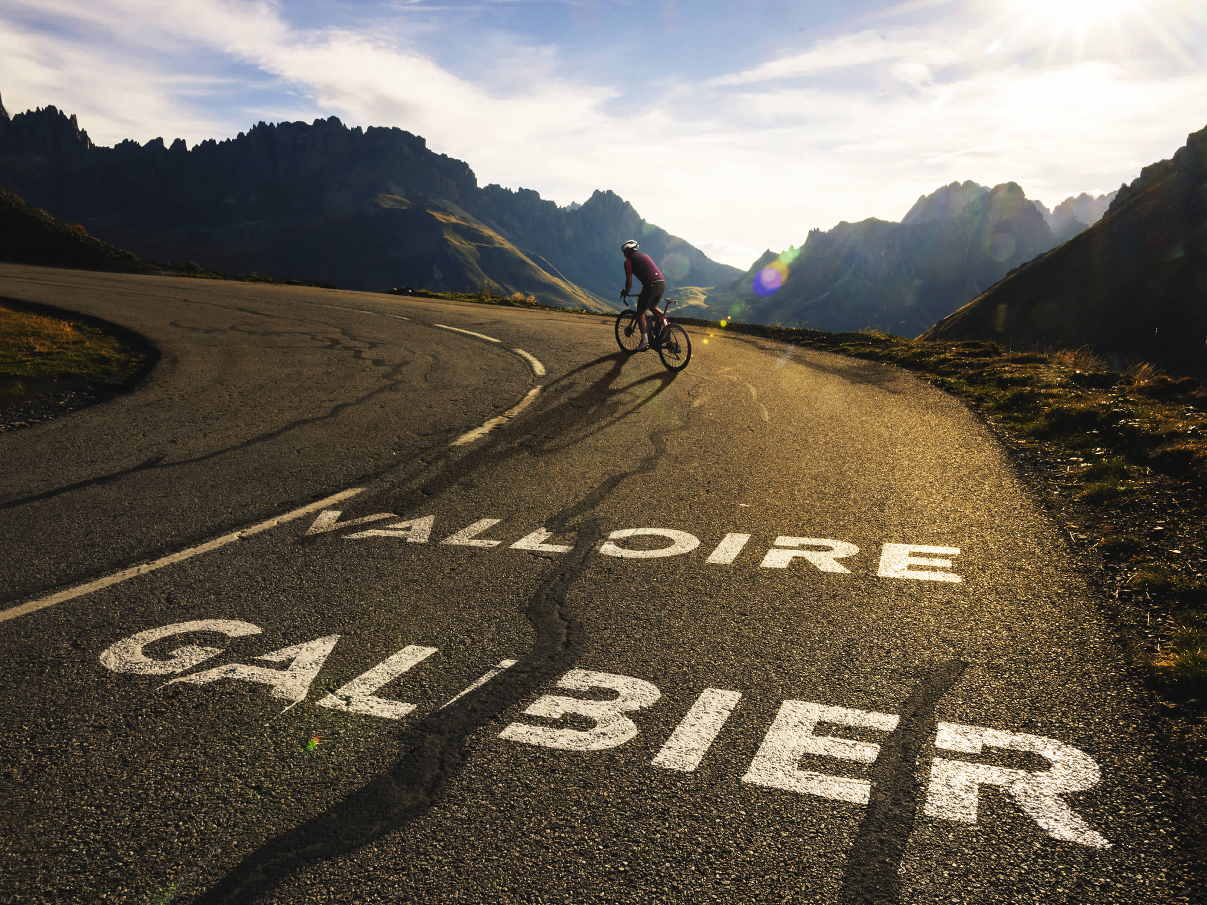 2026 Domane+ SLR 6 Electric Road Bike banner 4