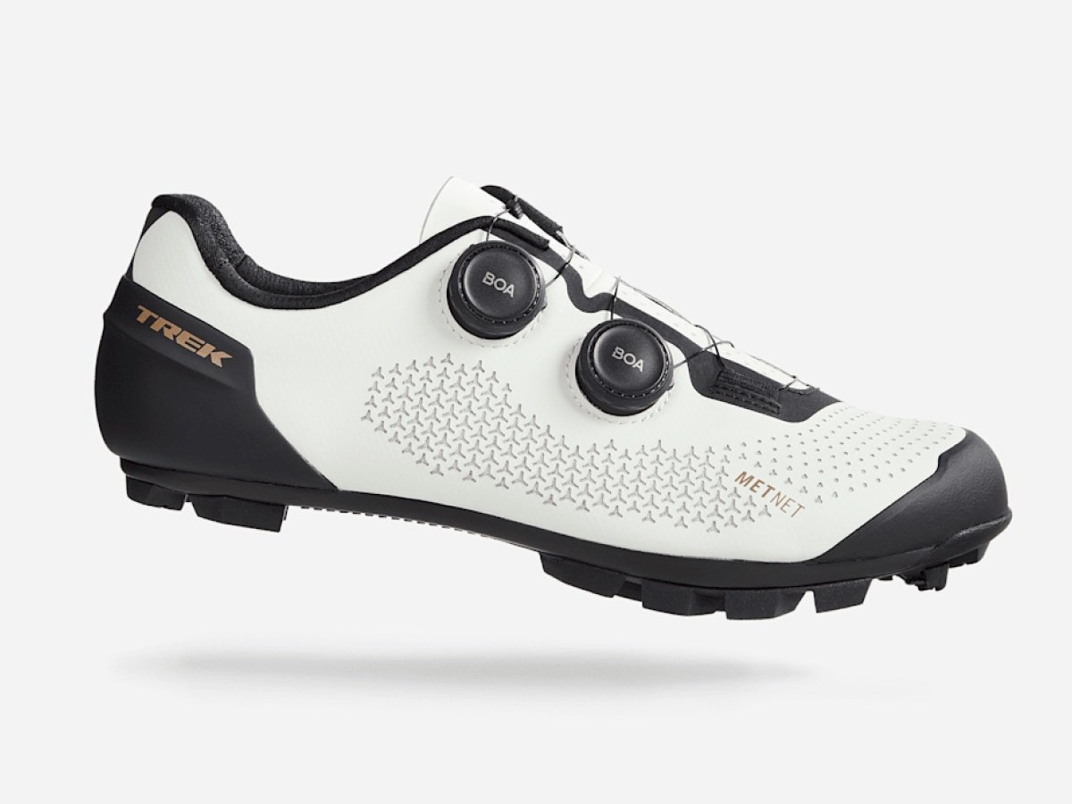 White Trek Cambion mountain bike shoe with BOA dials
