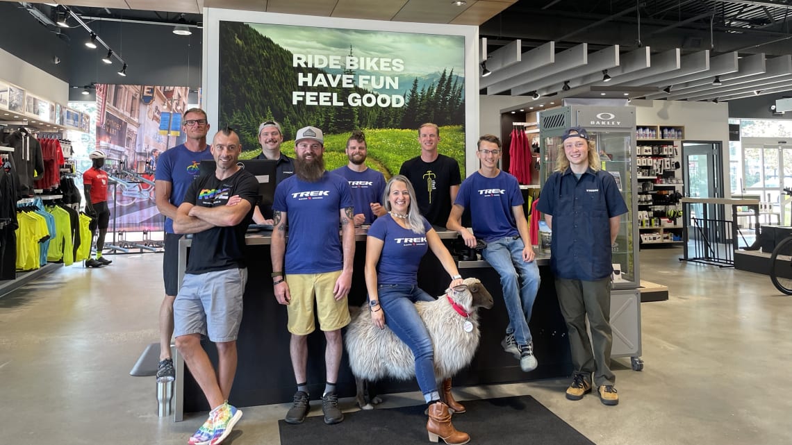 Trek hotsell hours store