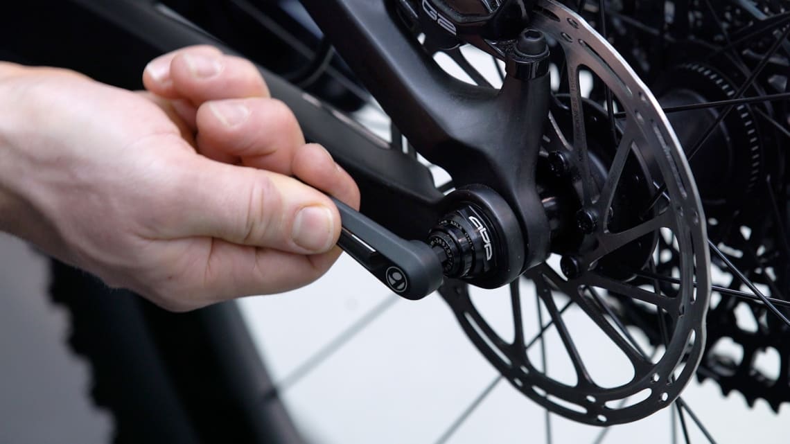 Trek domane thru axle size store