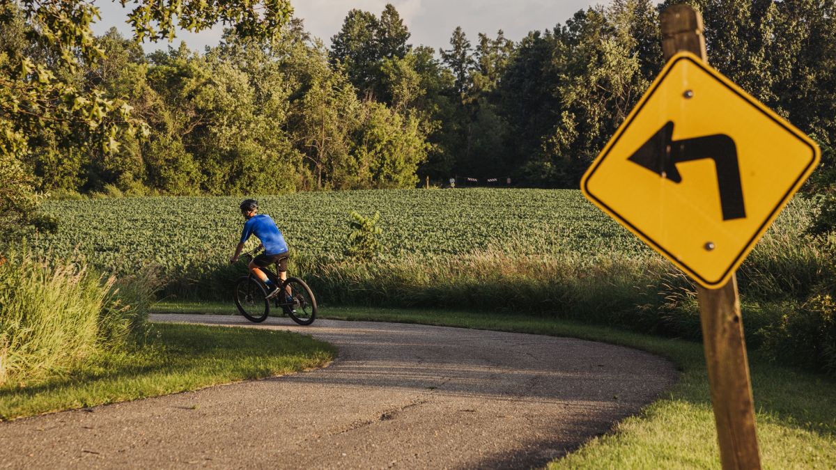 Trek Dual Sport 2 Gen 4 - Trek Bicycle Store of London, Ontario