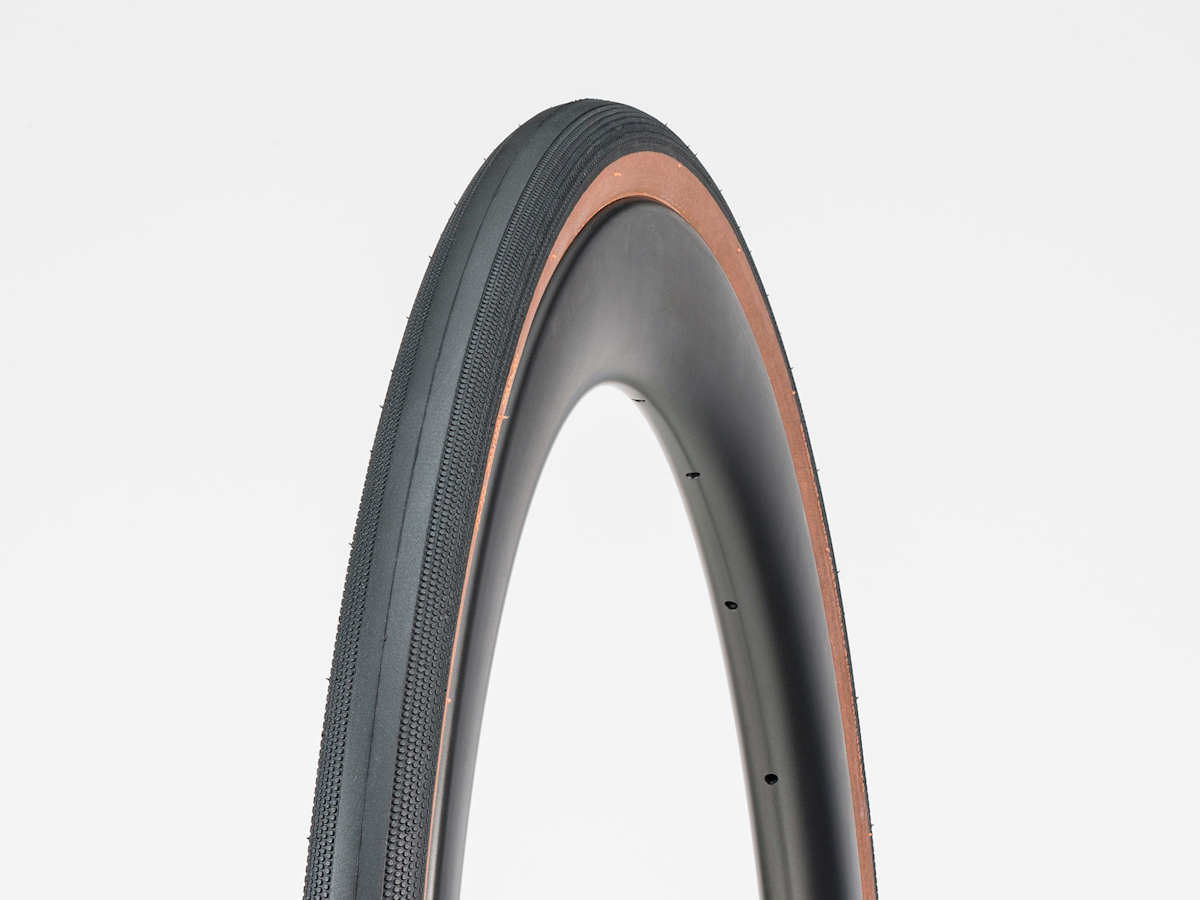 Bontrager R3 Hard-Case Lite TLR Road Tire - Trek Bikes