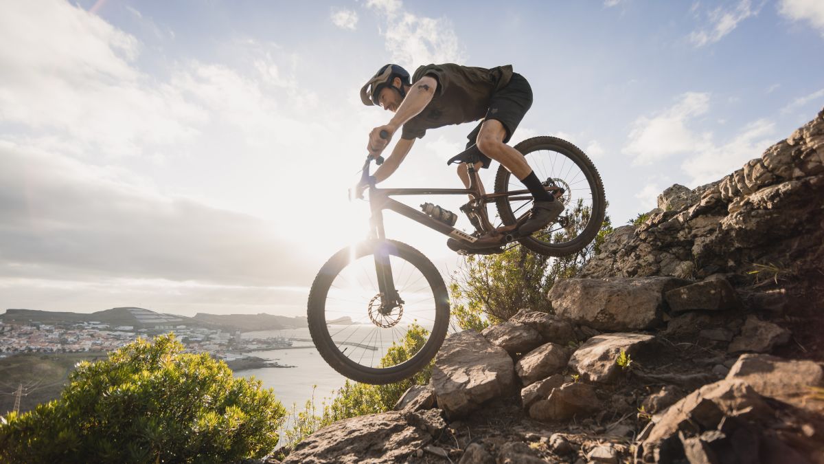 The ultimate short-travel trail bike – Trek Top Fuel (GB)