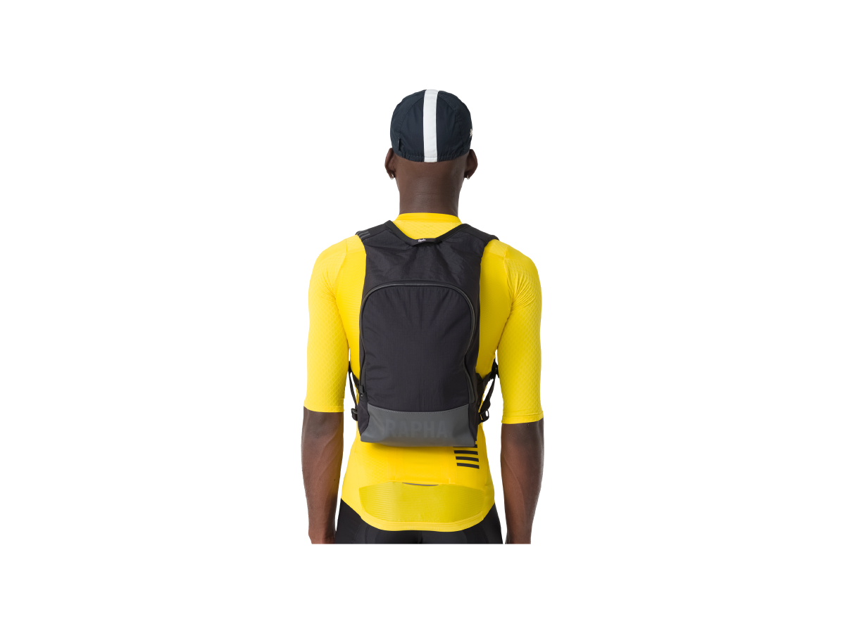 Rapha Pro Team Lightweight Backpack - Electra Bikes