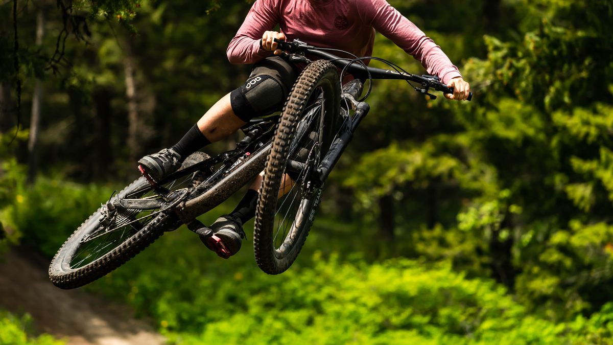 Mountain bike shoes