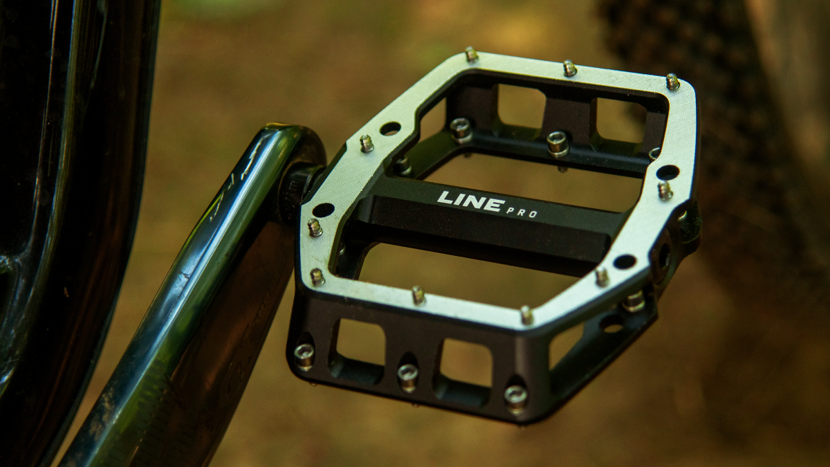 Versatility meets grip with these flat pedals CA