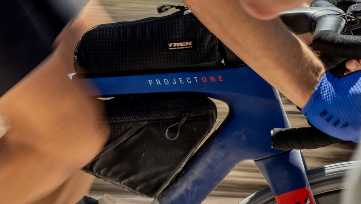 Race-optimized gear storage