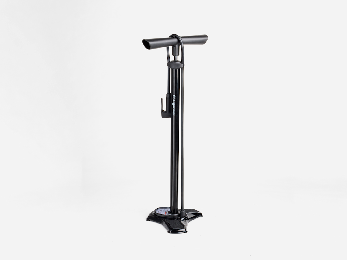ロードバイク　スタンド　空気入れ　トレック　ブレーキパーツ Trek Charger Floor Pump - Trek Bikes (JP)