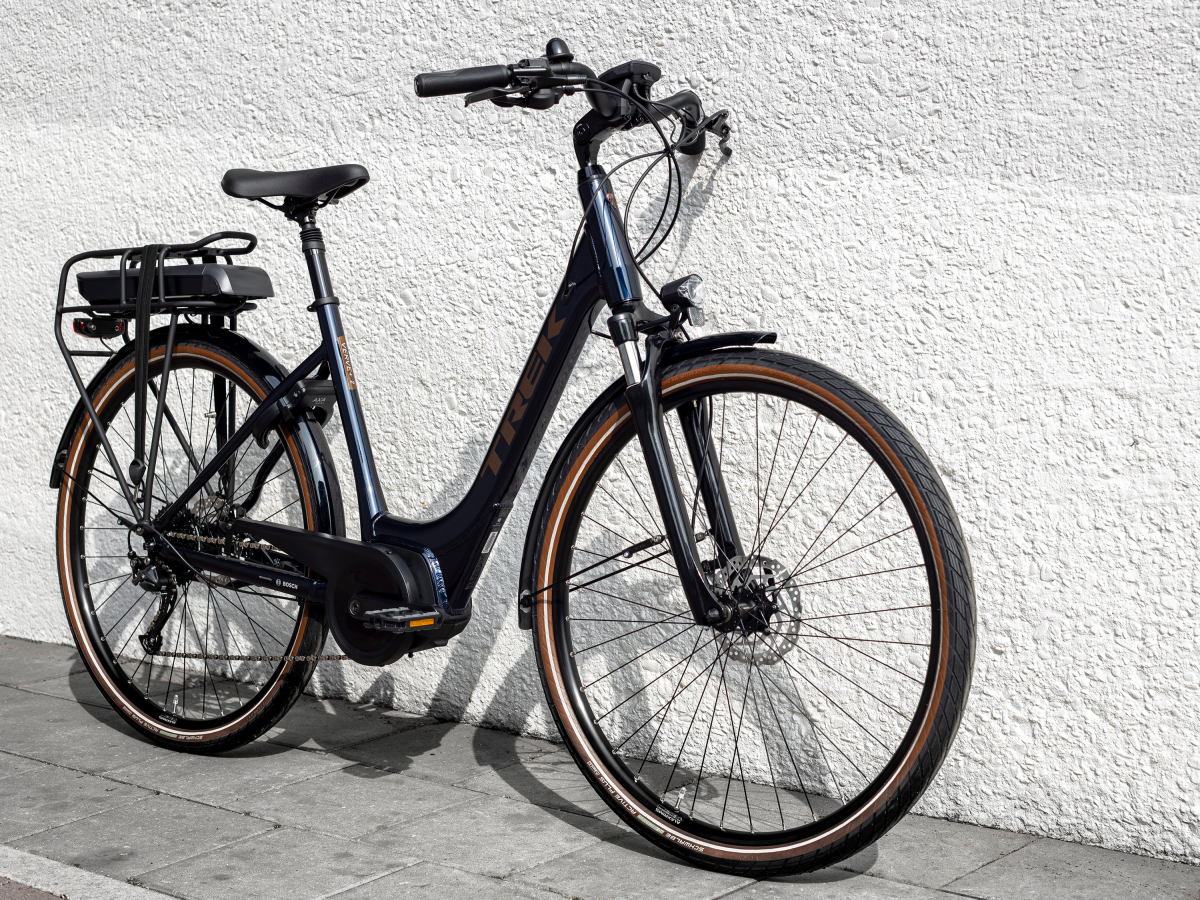 Trek verve 2 lowstep online 2021 electric hybrid bike