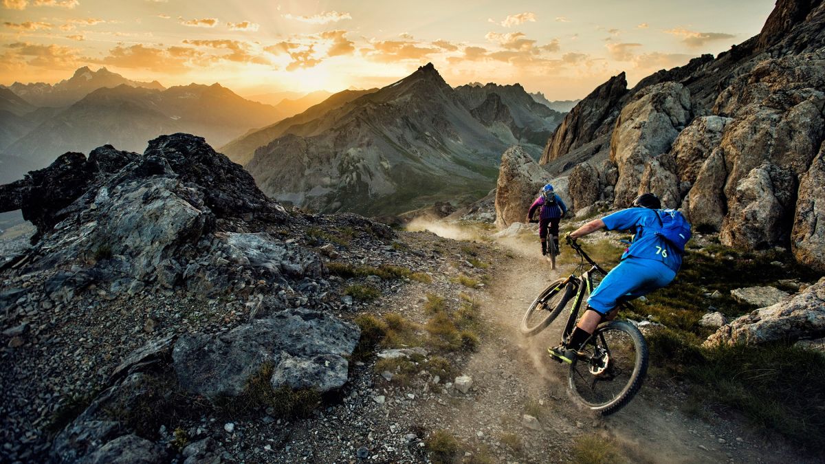 Show me pictures store of mountain bikes