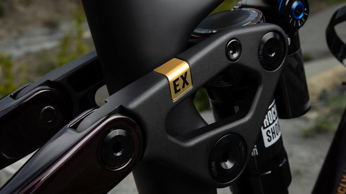 Fuel+アクセサリー — あなたのバイクに純正フィット (JP)