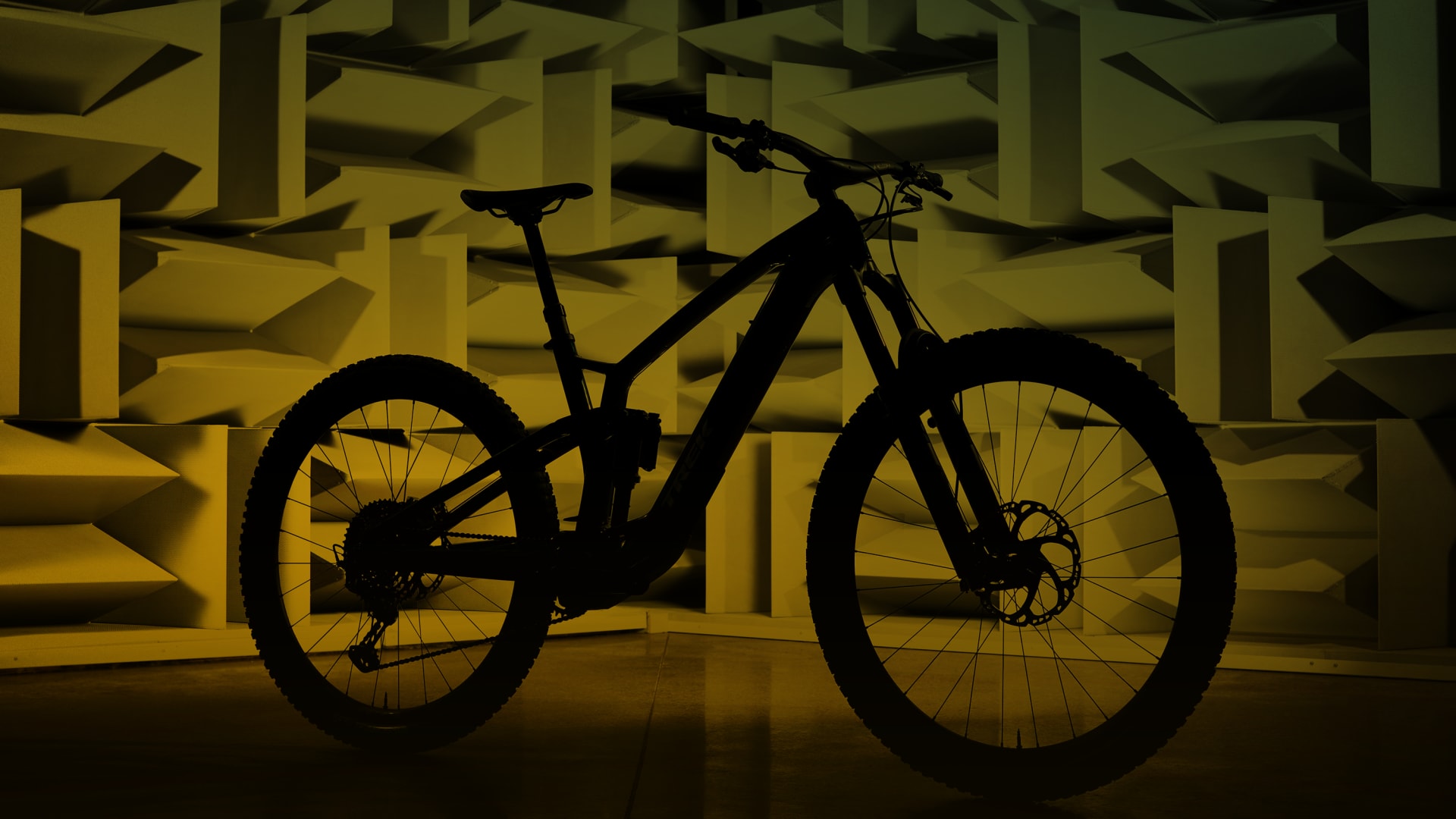 TK23_FuelEXe_Marquee_Anechoic_2