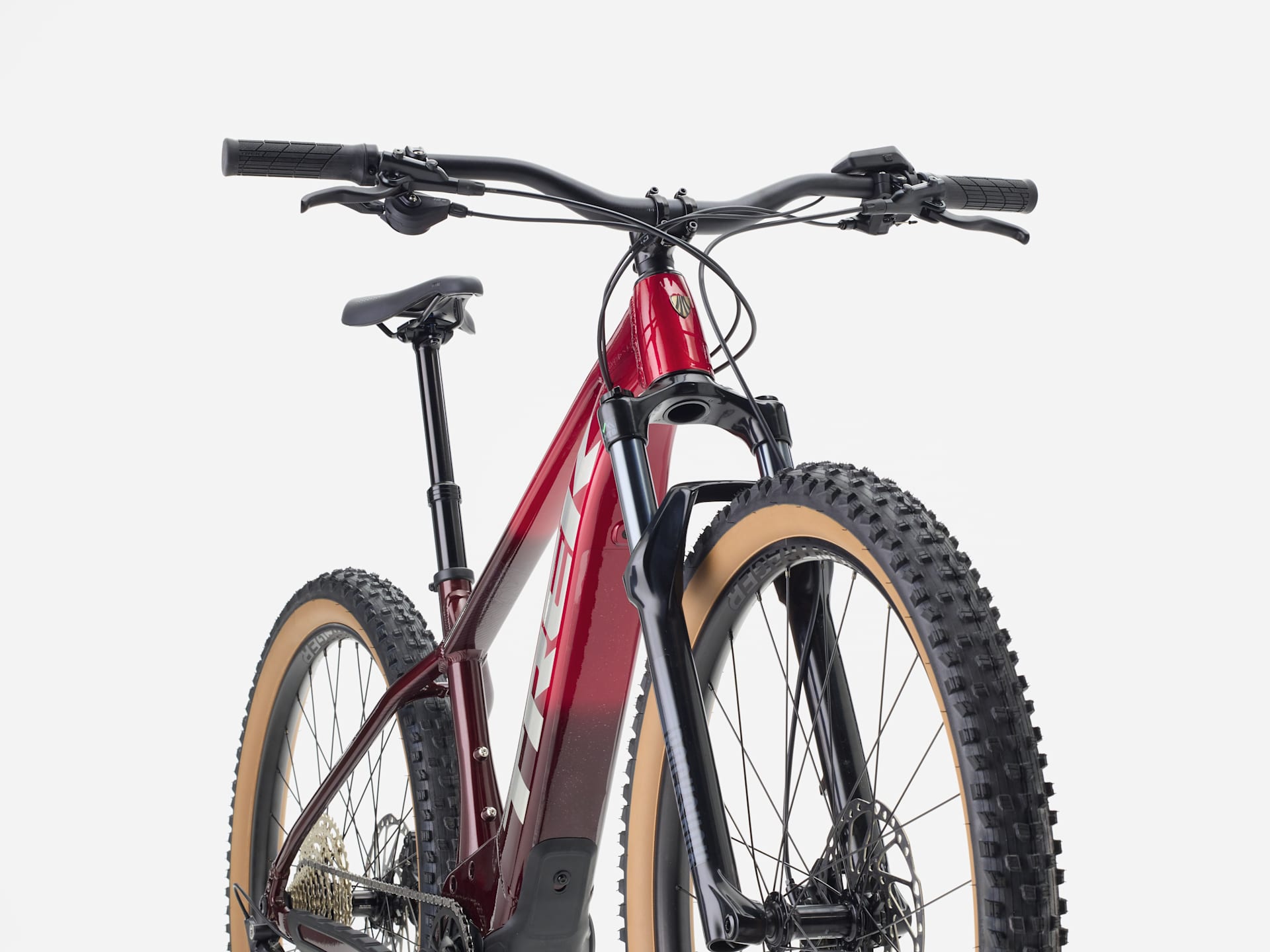 Trek Marlin+ 8 alternate angle or component detail on white background