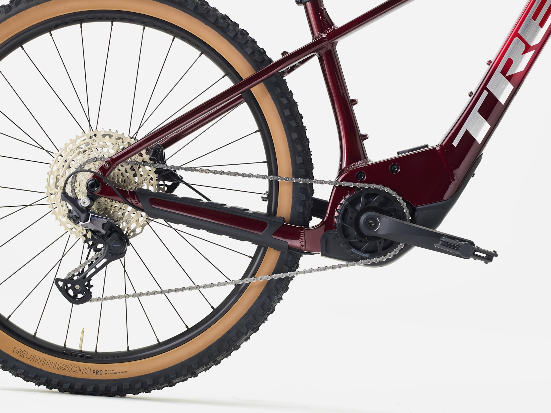 Trek Marlin+ 8 alternate angle or component detail on white background