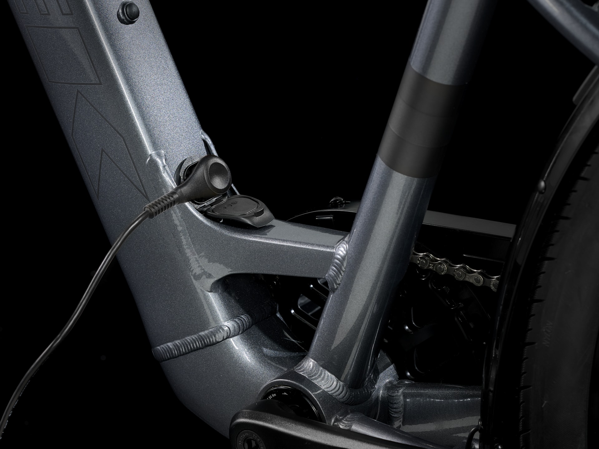 Trek Verve+ 1 LT Lowstep alternate angle or component detail on white background