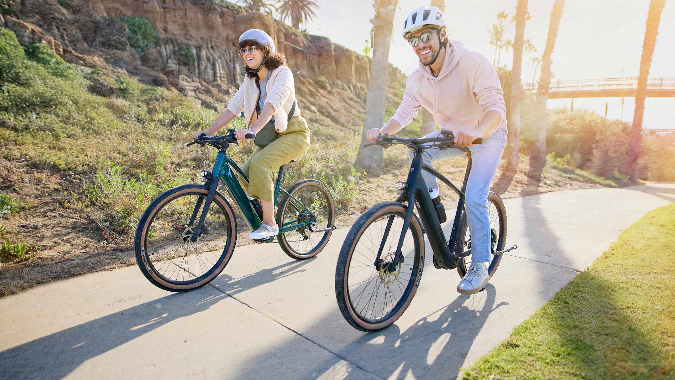 Trek FX+ elektrikli şehir bisikleti ile günlük sürüş