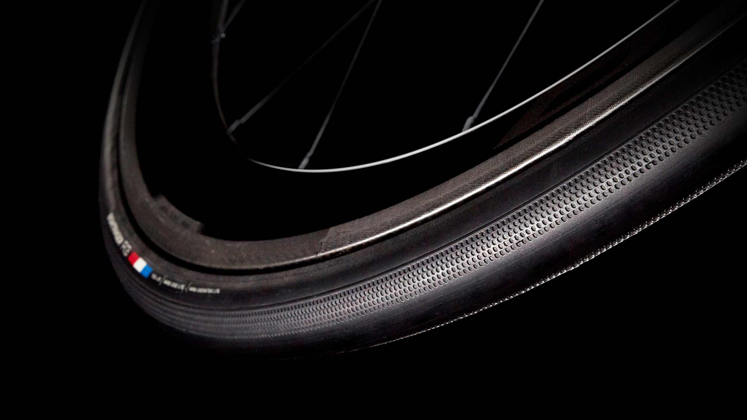 R3 ロードタイヤ - Trek Bikes (JP)