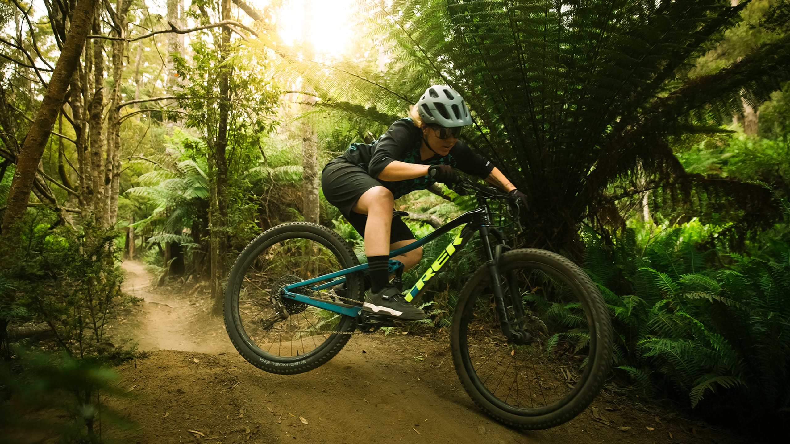 Mountain Bike Gear | MTB Equipment and Accessories - Trek Bikes (JP)