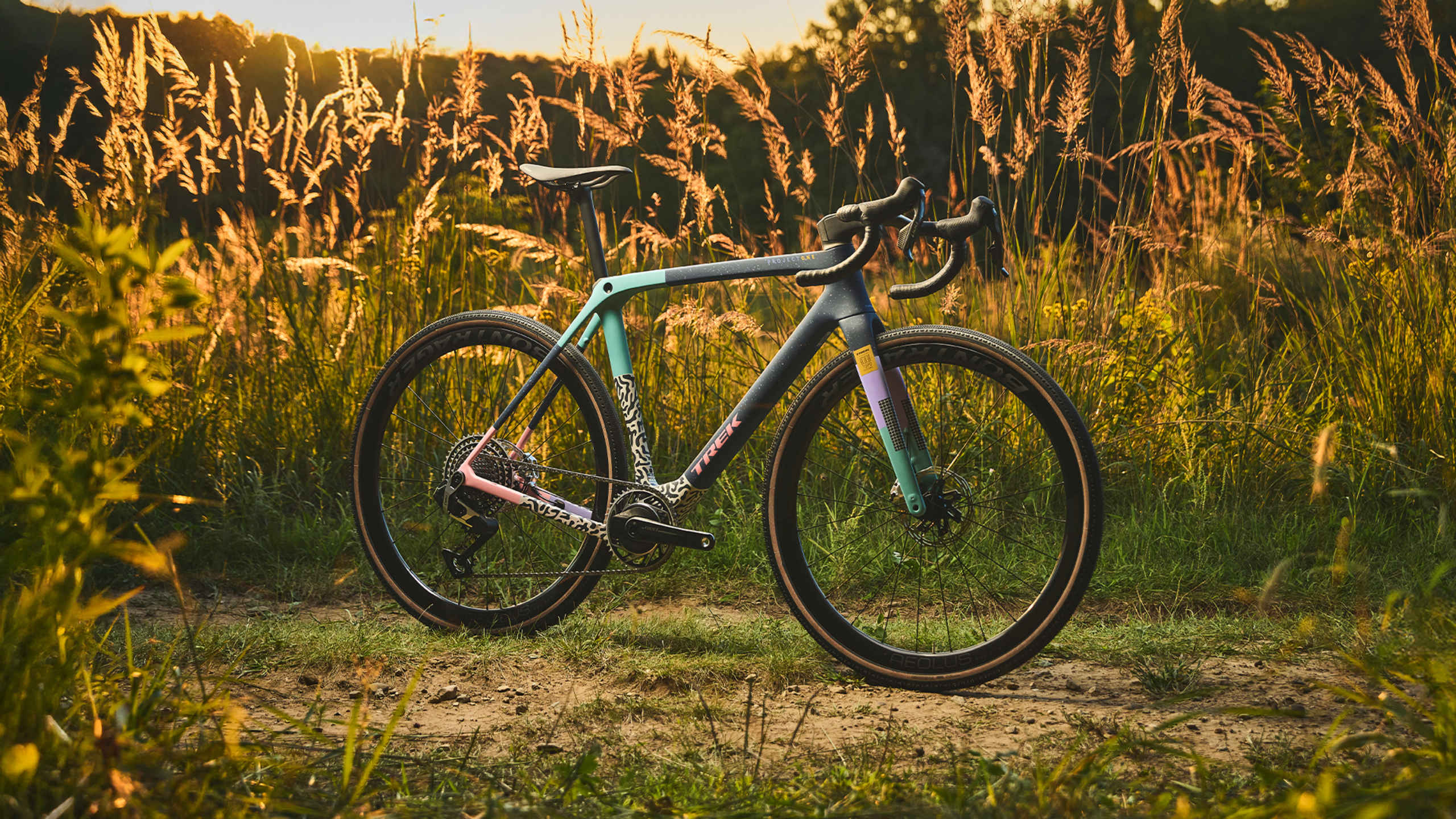 fahrrad montageständer velomann VELOJA® Ebike Profi Reparaturständer bis 30 Kg aus Stahl für Fahrräder Mountainbikes E-Bike Fahrradmontageständer 360° drehbar Fahrradständer (Assemblo 4-Bein) Sport & Freizeit __label:Ideal für Scooter mit kurzem Radstand Lochzahl:20 Loch E-Bike Falter E9 Damen