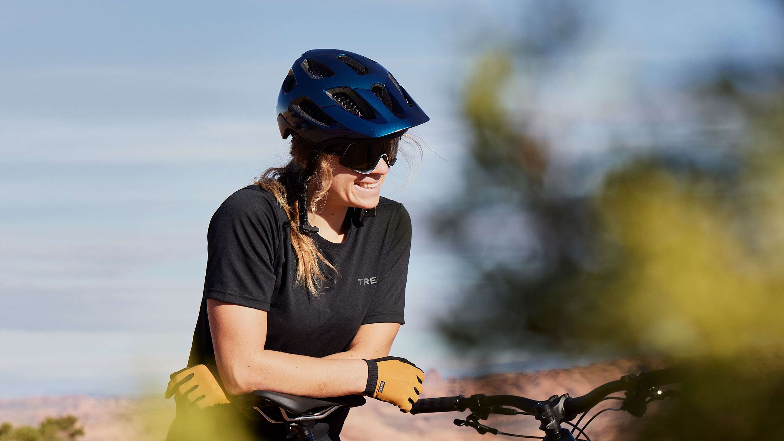 Cycling Gloves | Breathable and Anti-Slip Bike Gloves - Trek Bikes