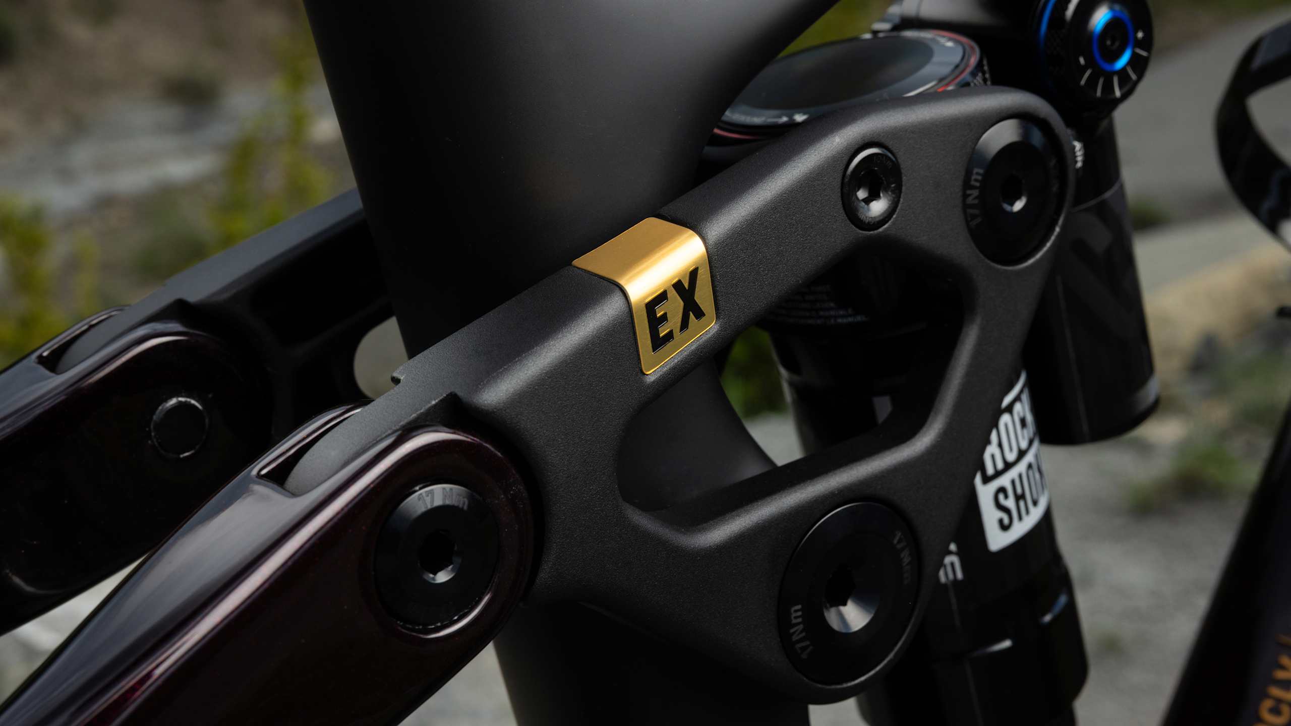 Fuel+アクセサリー — あなたのバイクに純正フィット (JP)
