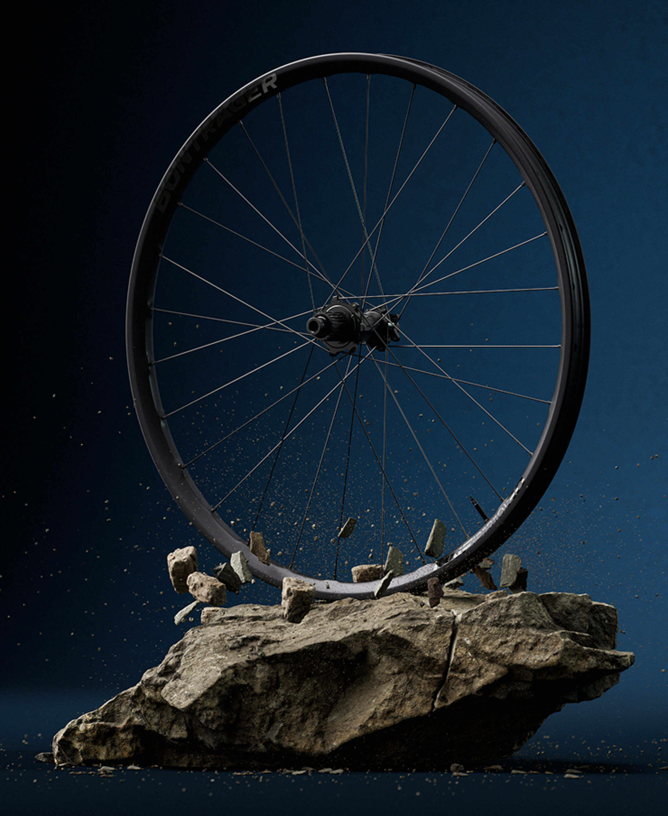Bontrager Line Pro 30 TLR Boost 29 MTB Wheel - Trek Bikes