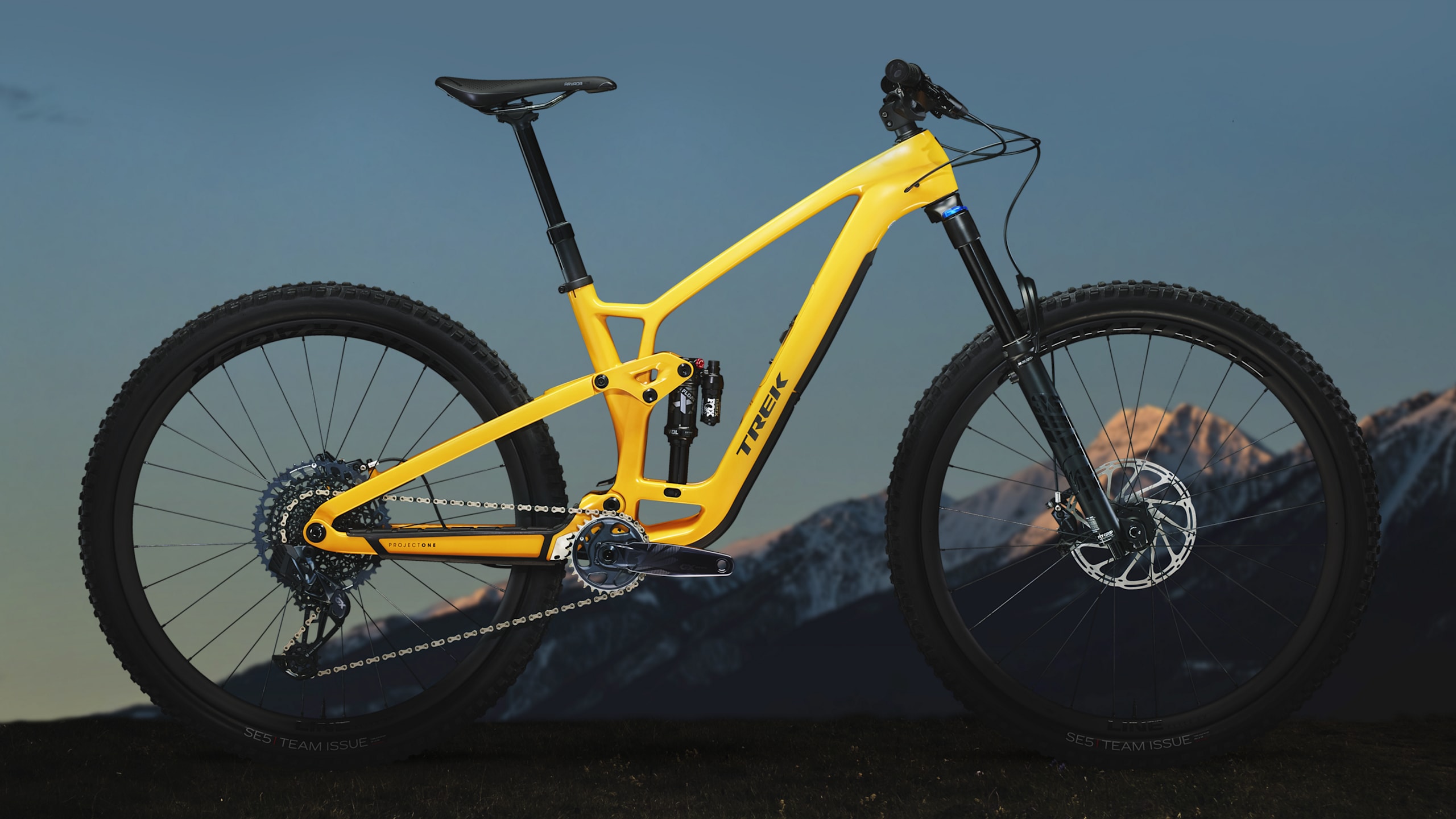 Fuel EX - 大胆に、さらに速く走れるフルサストレイルバイク - Trek