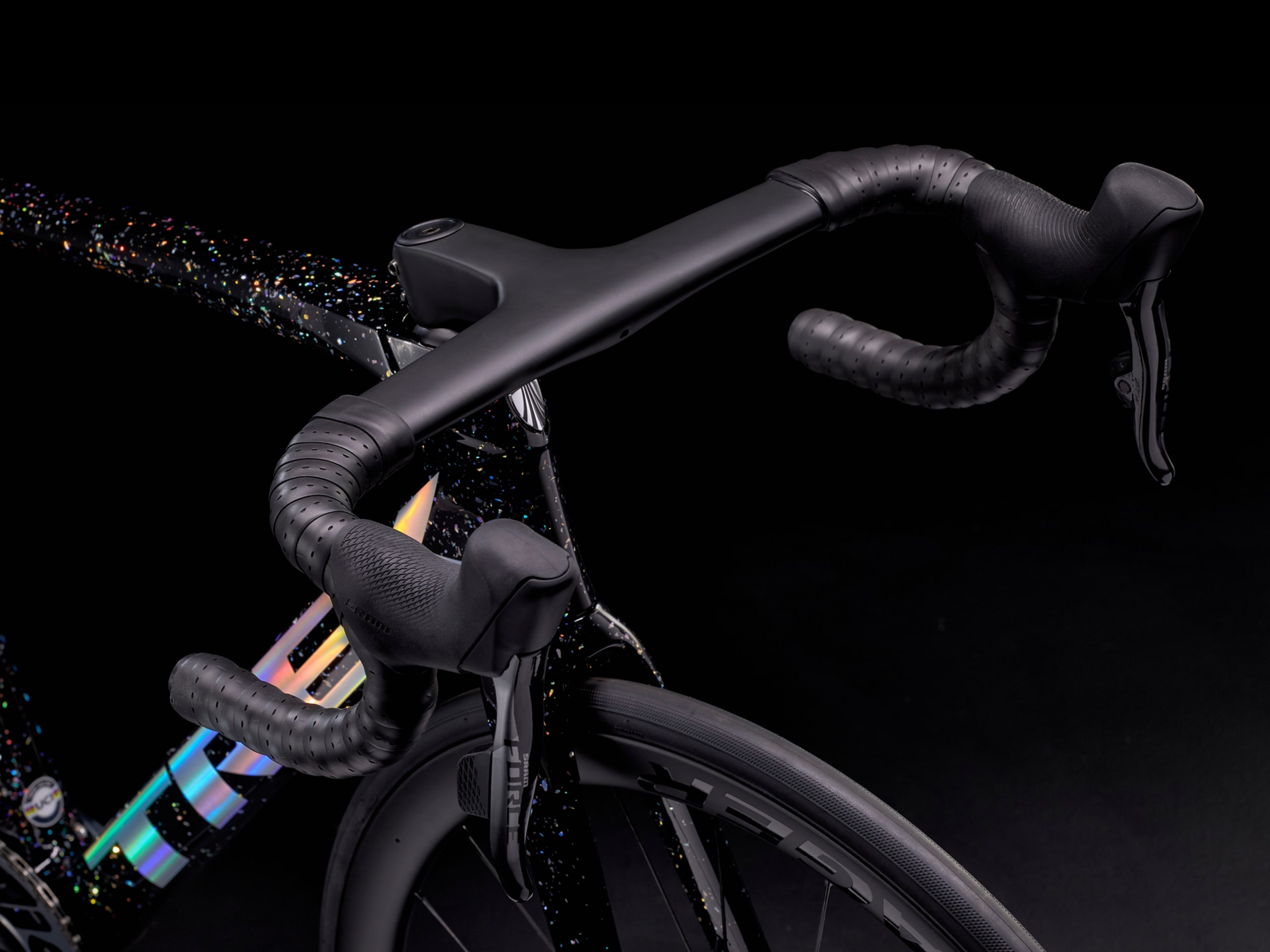 Émonda、Trek最軽量のロードバイク — Trek Bikes - Trek Bikes (JP)