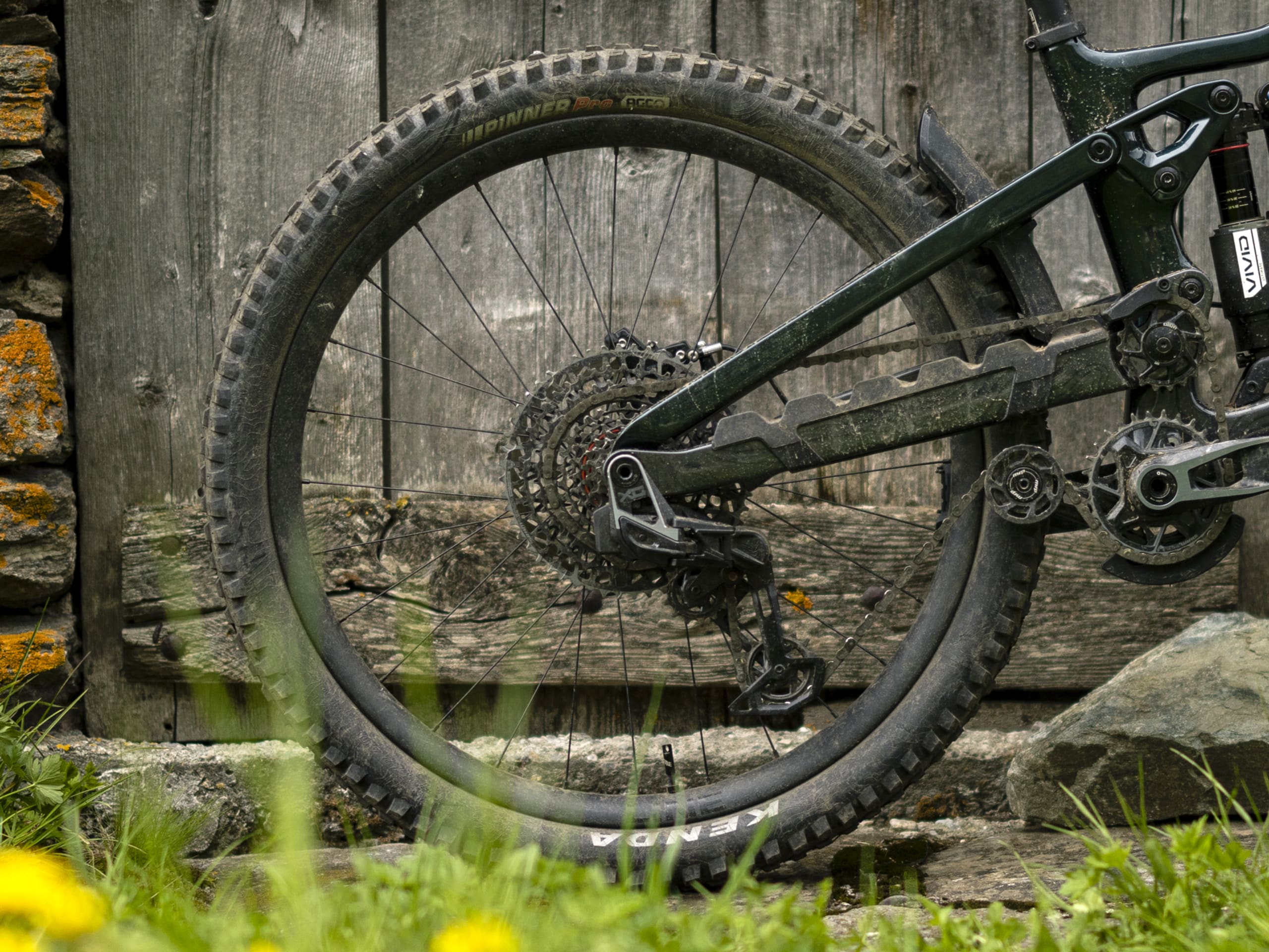 TrekのOCLVカーボンバイクテクノロジー - Trek Bikes (JP)