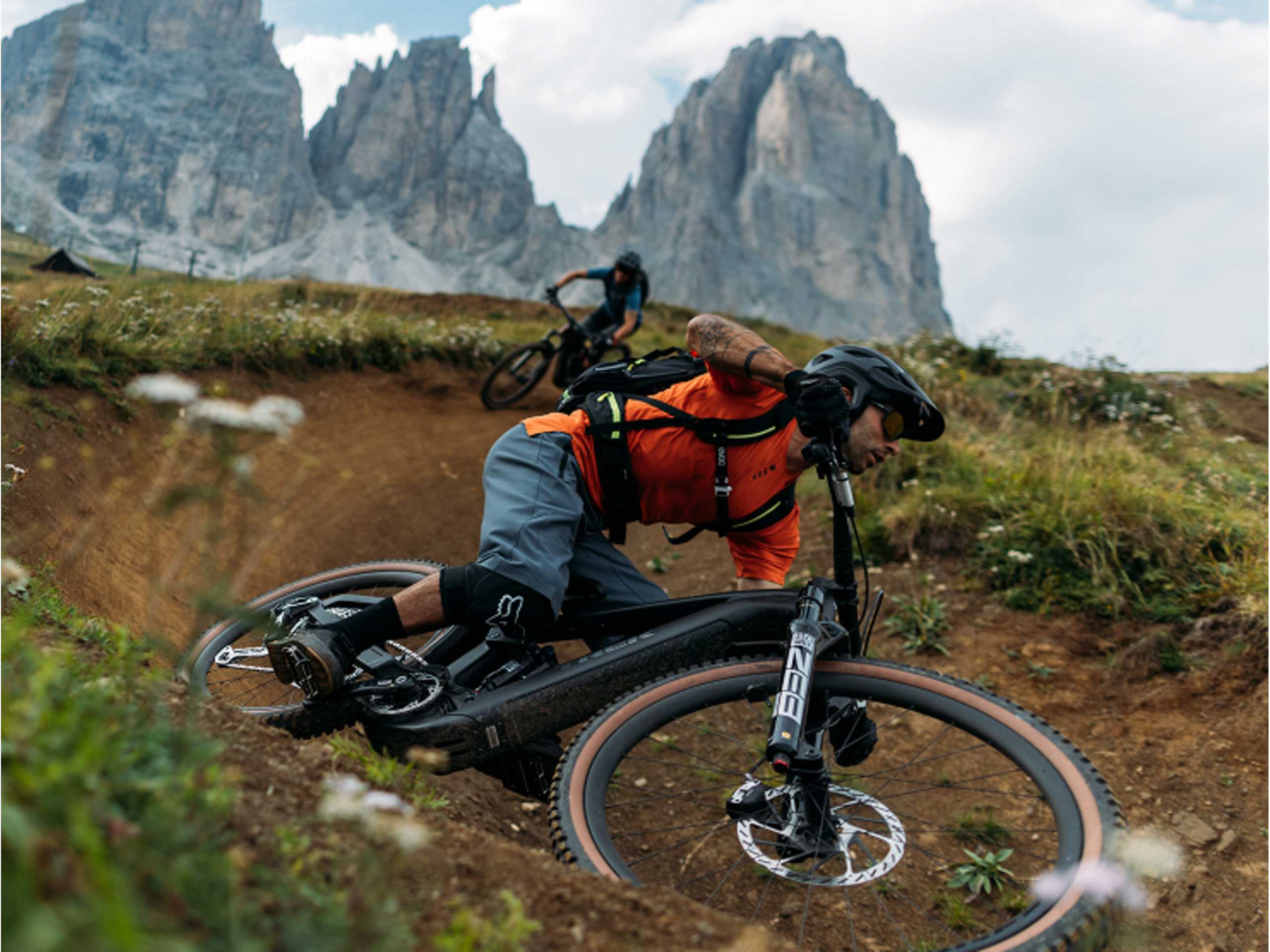 e-MTBで自然を走り尽くそう - Trekバイク - Trek Bikes (JP)