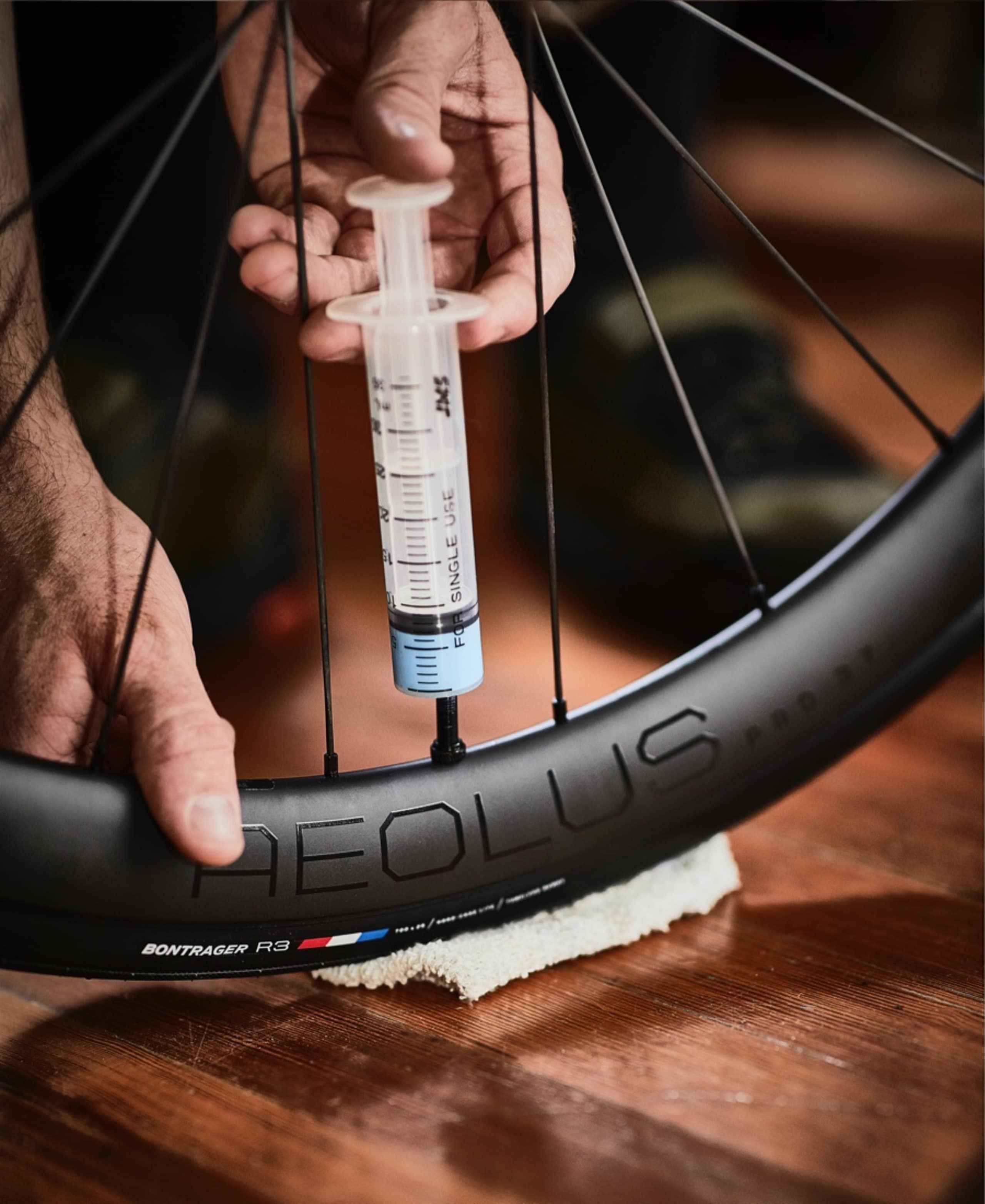 R3 ロードタイヤ - Trek Bikes (JP)