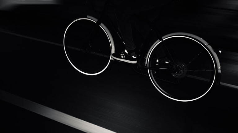 Reflective sidewalls